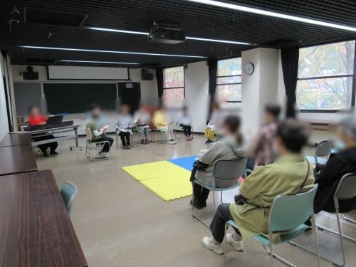 朗読の様子